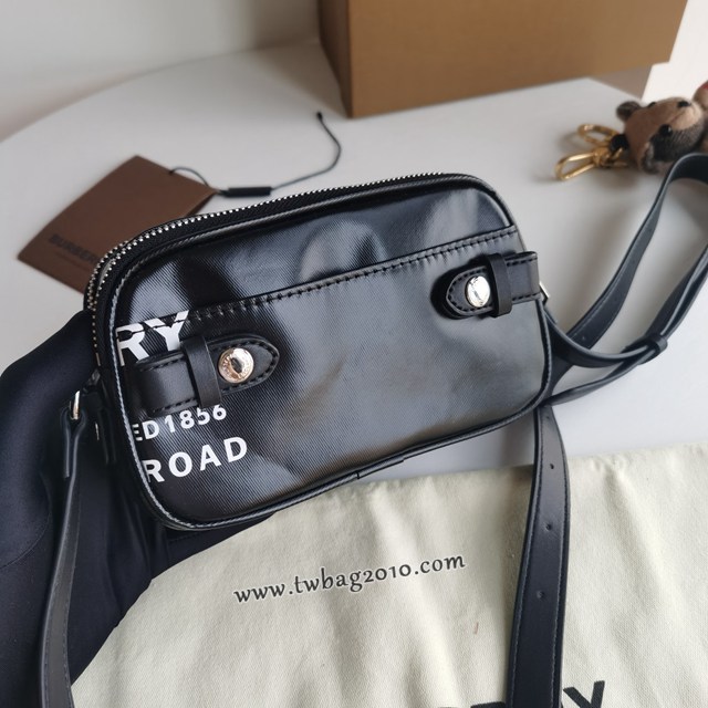 Burberry專門店新款多種背法小包 巴寶莉女款休閒肩背包 yxb1058